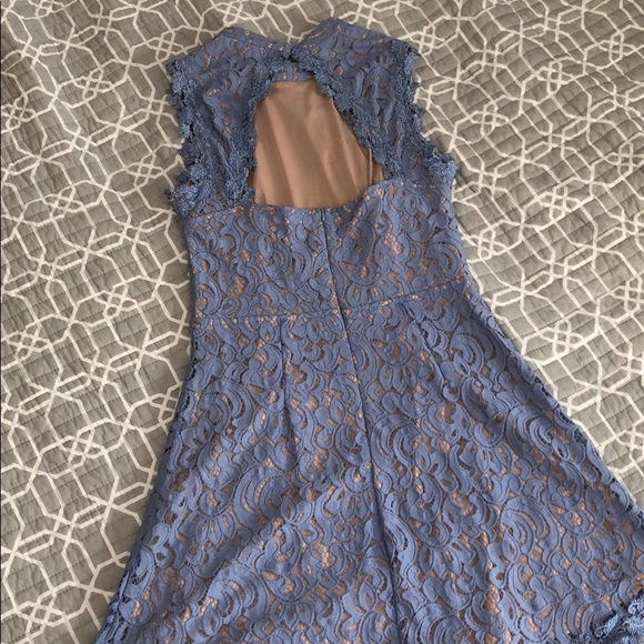 Francescas lace dress - Picture 2 of 7